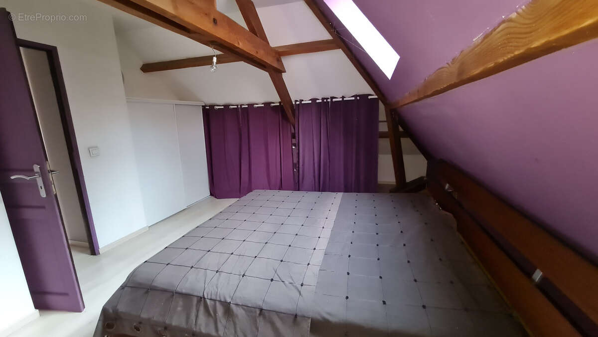 Maison à GOMETZ-LE-CHATEL