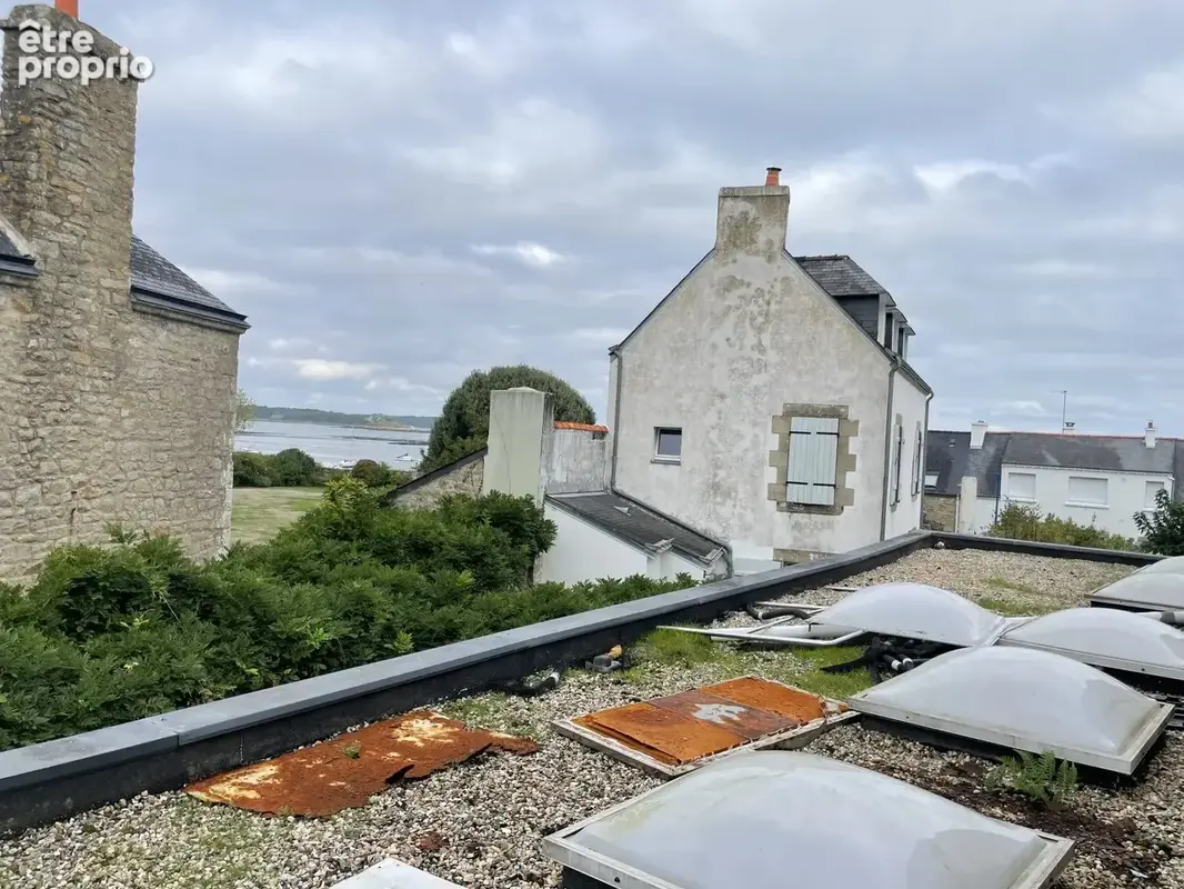 Immeuble de bourg à rénover pour habiter ou investir  275 m² env. + Terrasse 28 m² env. Vue Golfe -  80 m du Port - photo 4