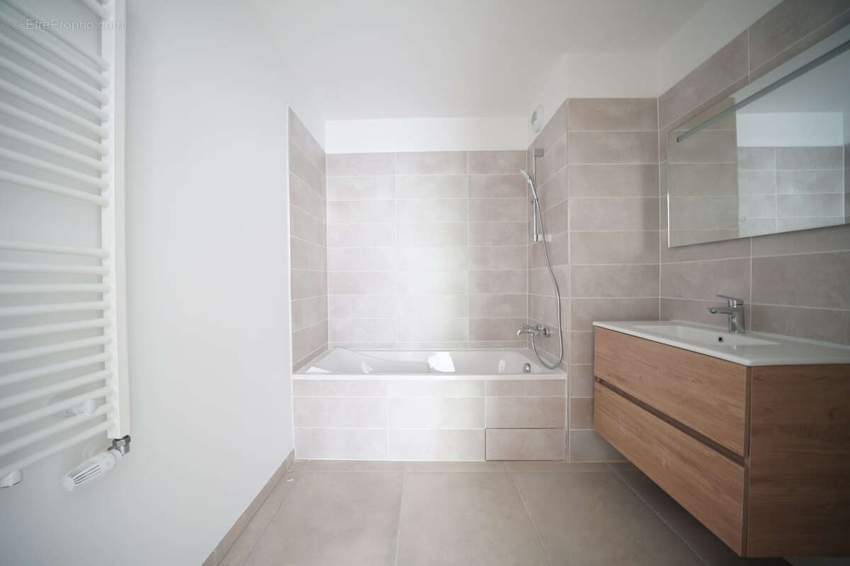 Appartement à MEYLAN