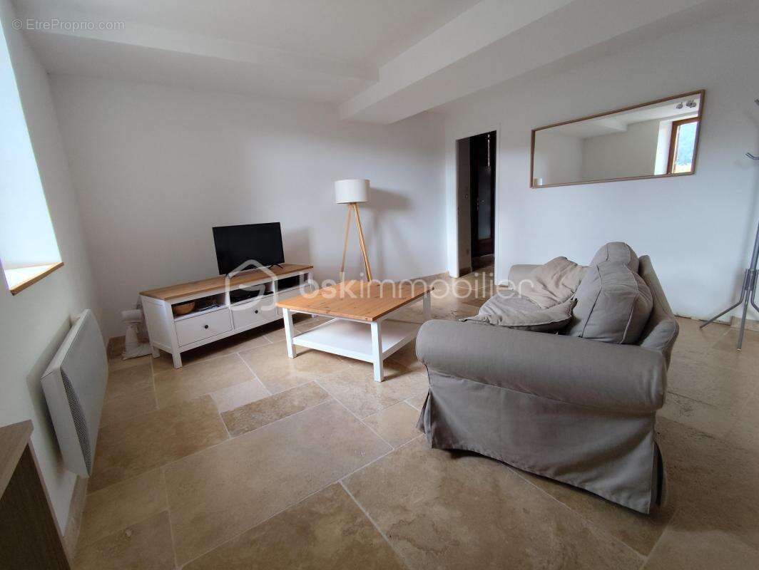 Appartement à LAMALOU-LES-BAINS