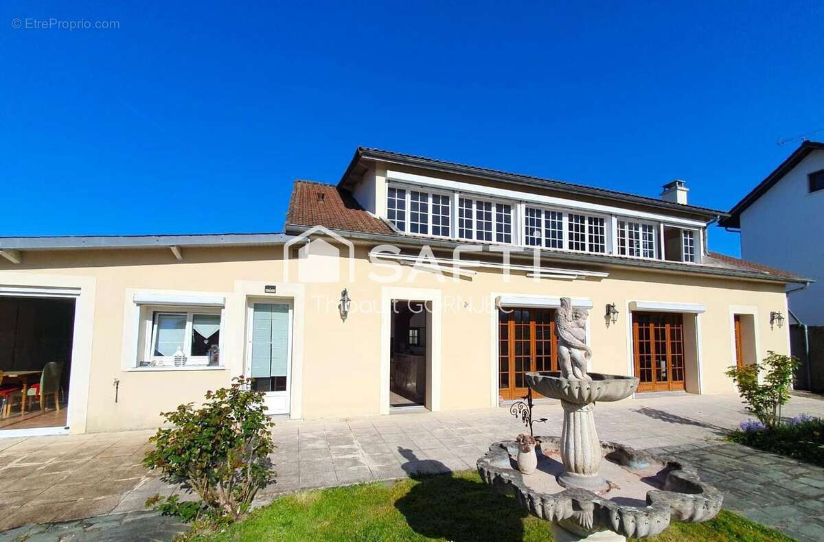 Photo 2 - Maison à VENEUX-LES-SABLONS