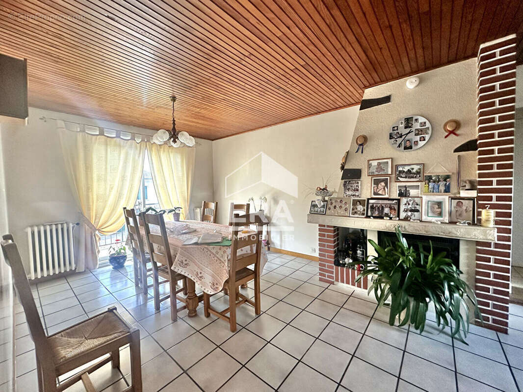 Maison à SARTROUVILLE