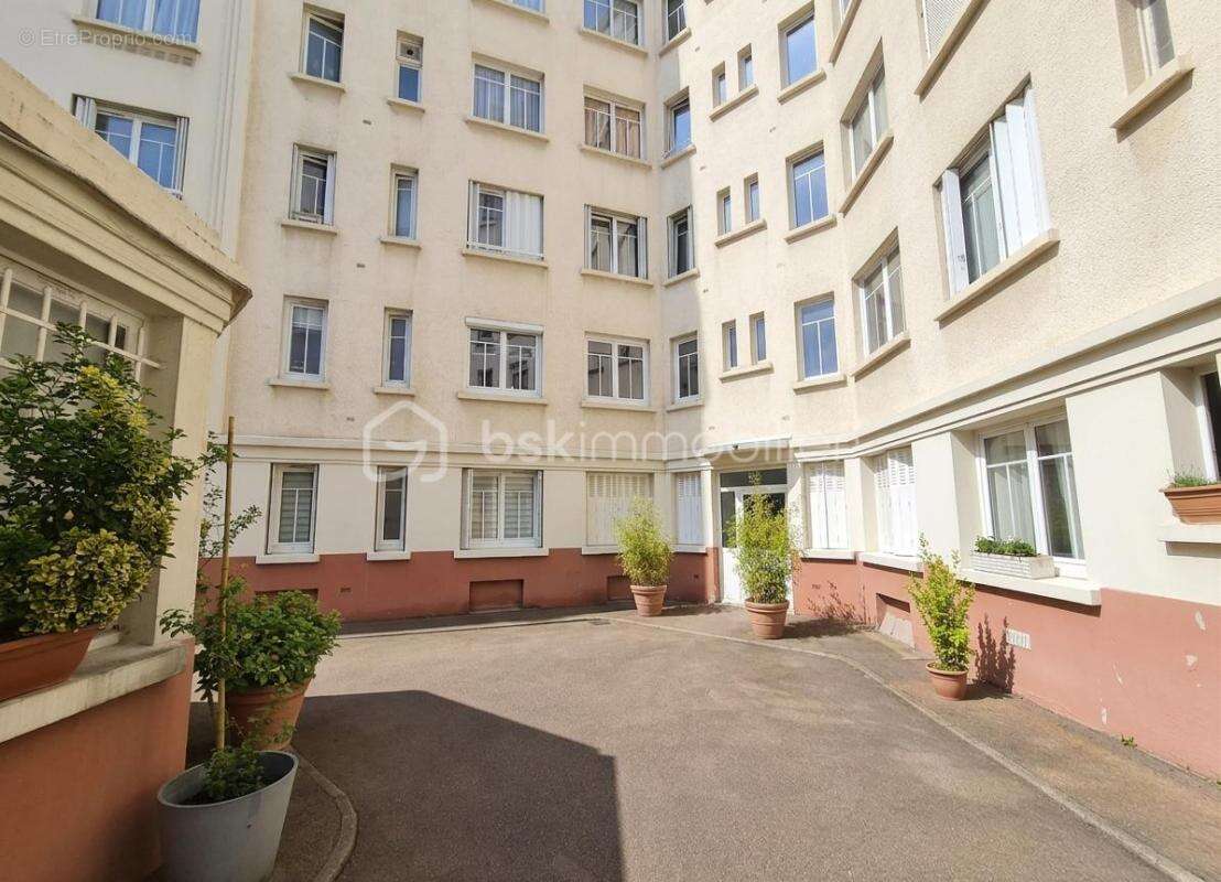 Appartement à BOIS-COLOMBES