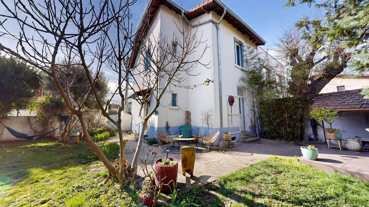 Maison à VILLEURBANNE