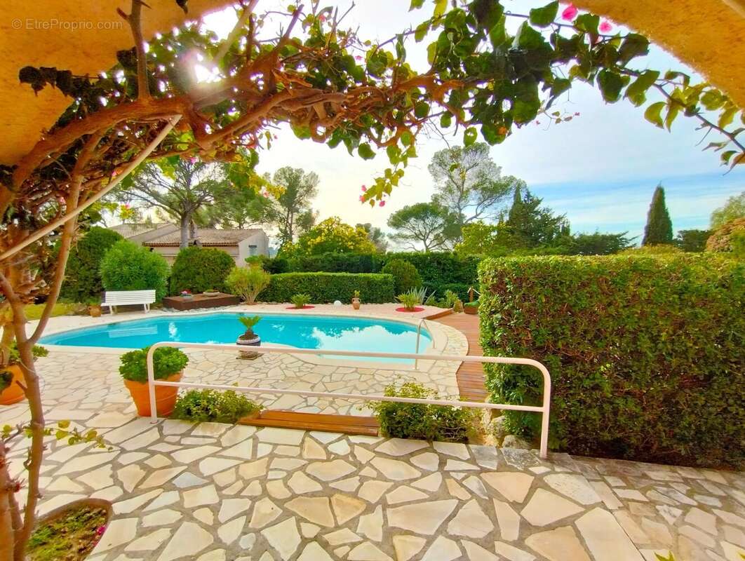 Maison à SAINT-RAPHAEL