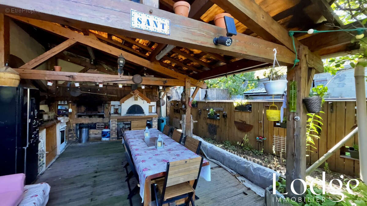 Appartement à SAINT-MARTIN-DE-QUEYRIERES