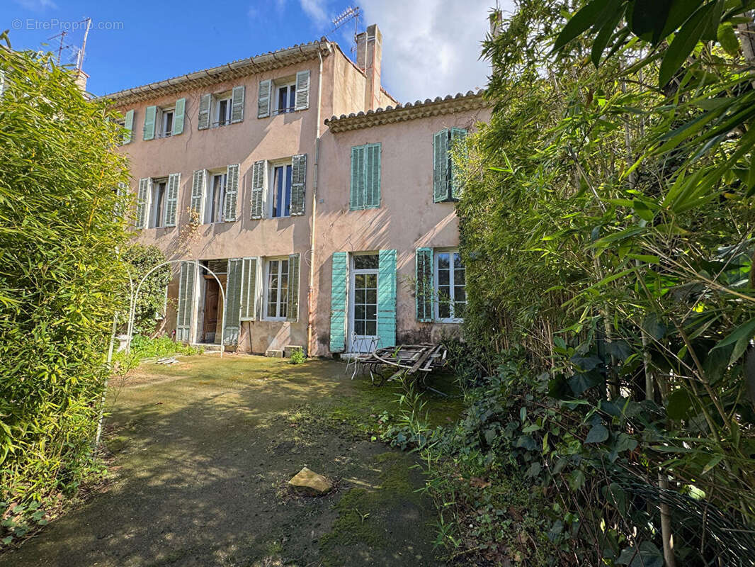 Autre à MARSEILLE-12E