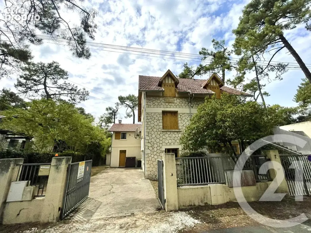 Appartement 106 m² à Saint-Georges-De-Didonne  - photo 1