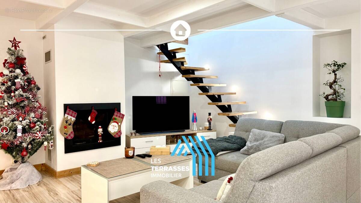 Maison à MONTELIMAR