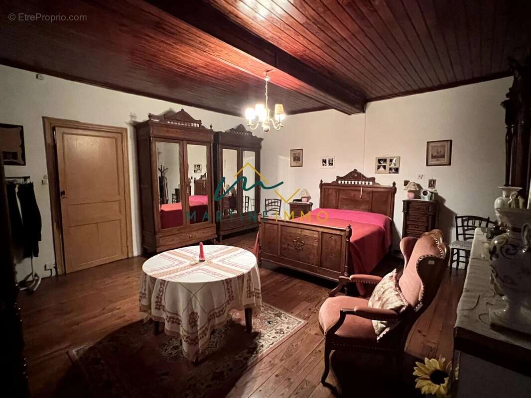 A vendre maison pierre de 240m2 - photo 9