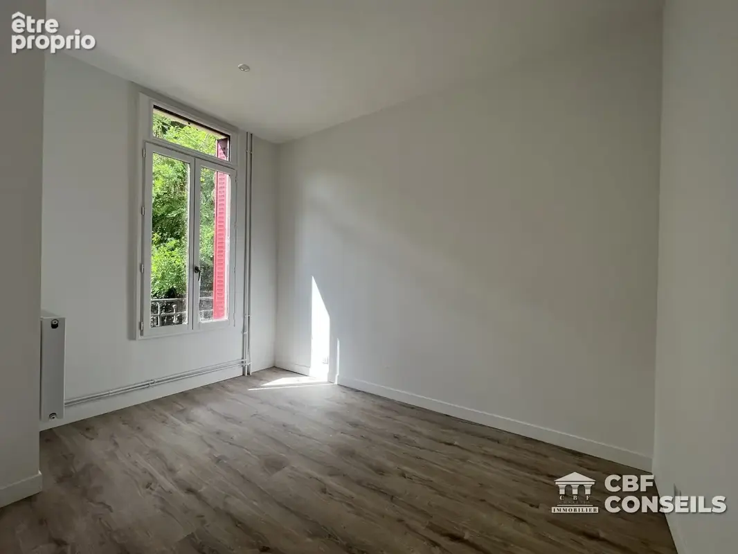 Appartement 2 pièces 42 m² à vendre à Chatelguyon (63140) - photo 4