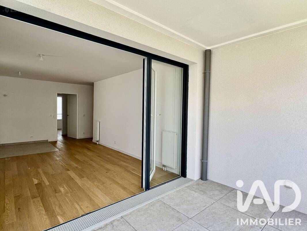 Photo 1 - Appartement à SURESNES