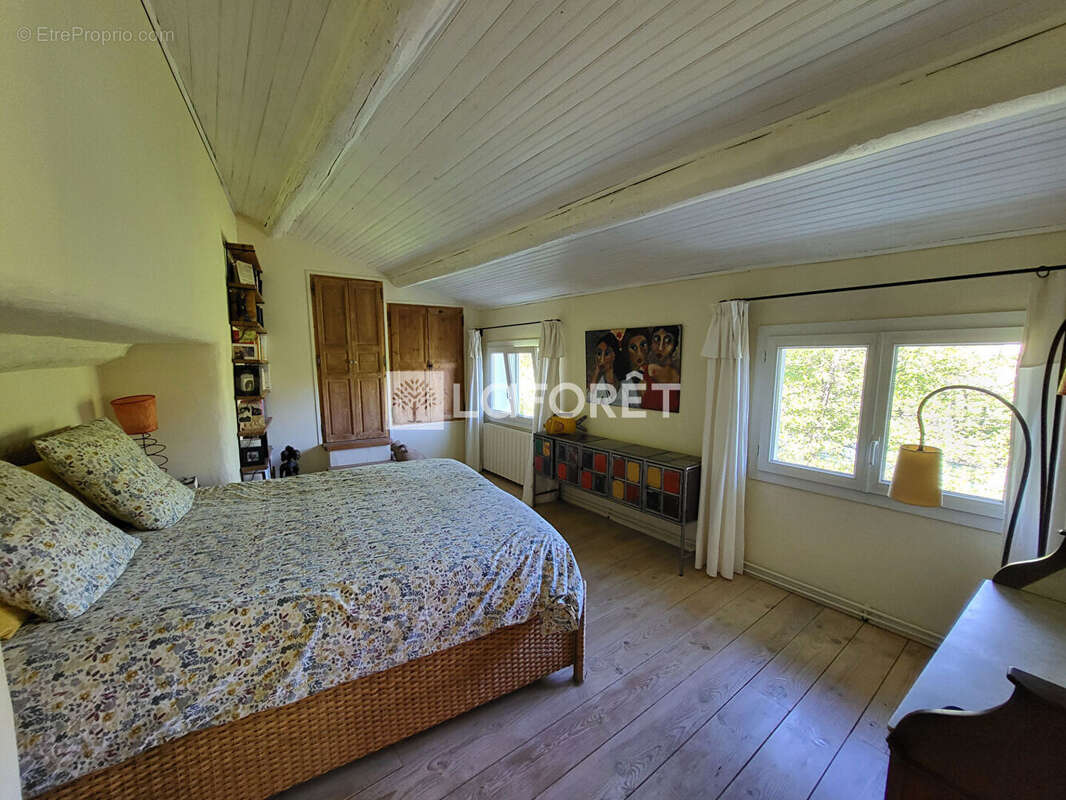 Maison à L'ISLE-SUR-LA-SORGUE