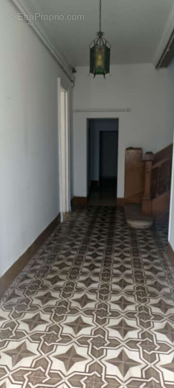 Maison à NEGREPELISSE