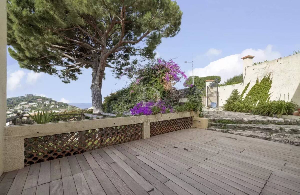 Appartement à VILLEFRANCHE-SUR-MER