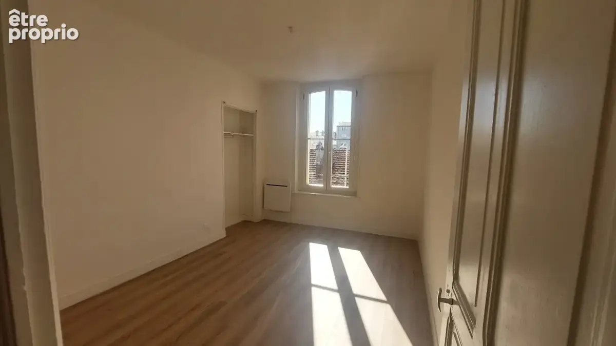 F5 avec 4 chambres, rénové, rue Félix Faure - photo 8