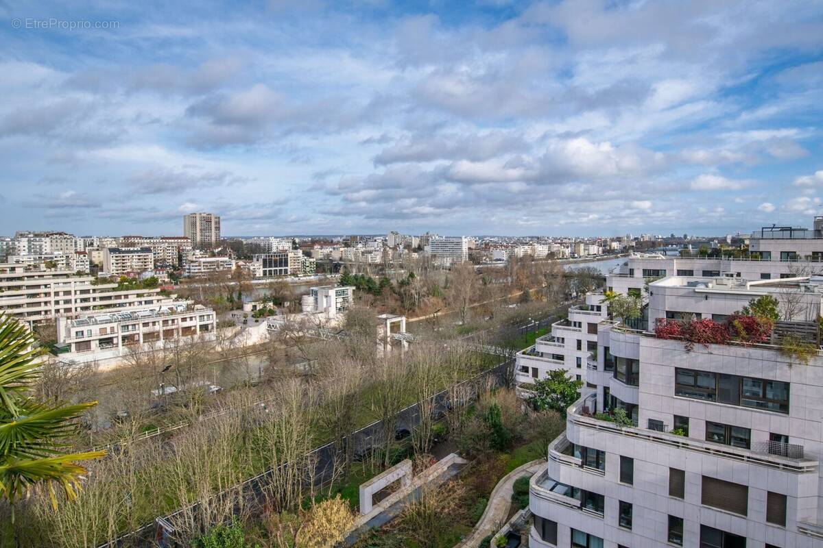 Appartement à LEVALLOIS-PERRET