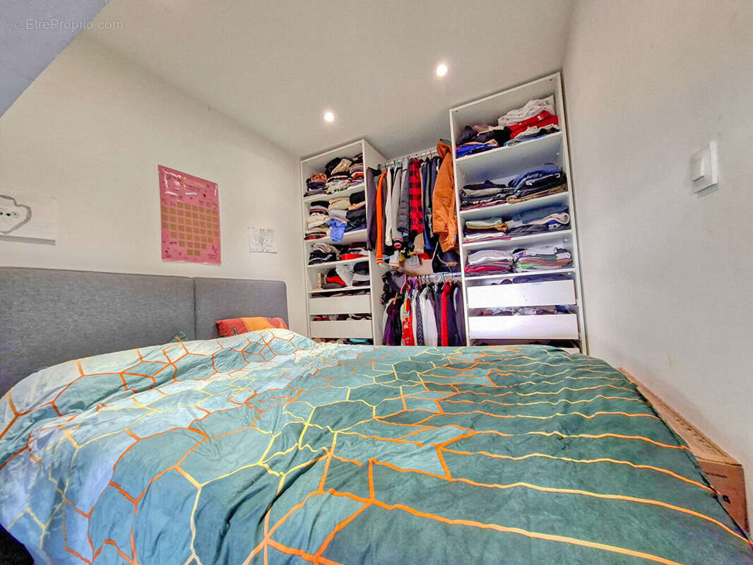 Appartement à FRESNES