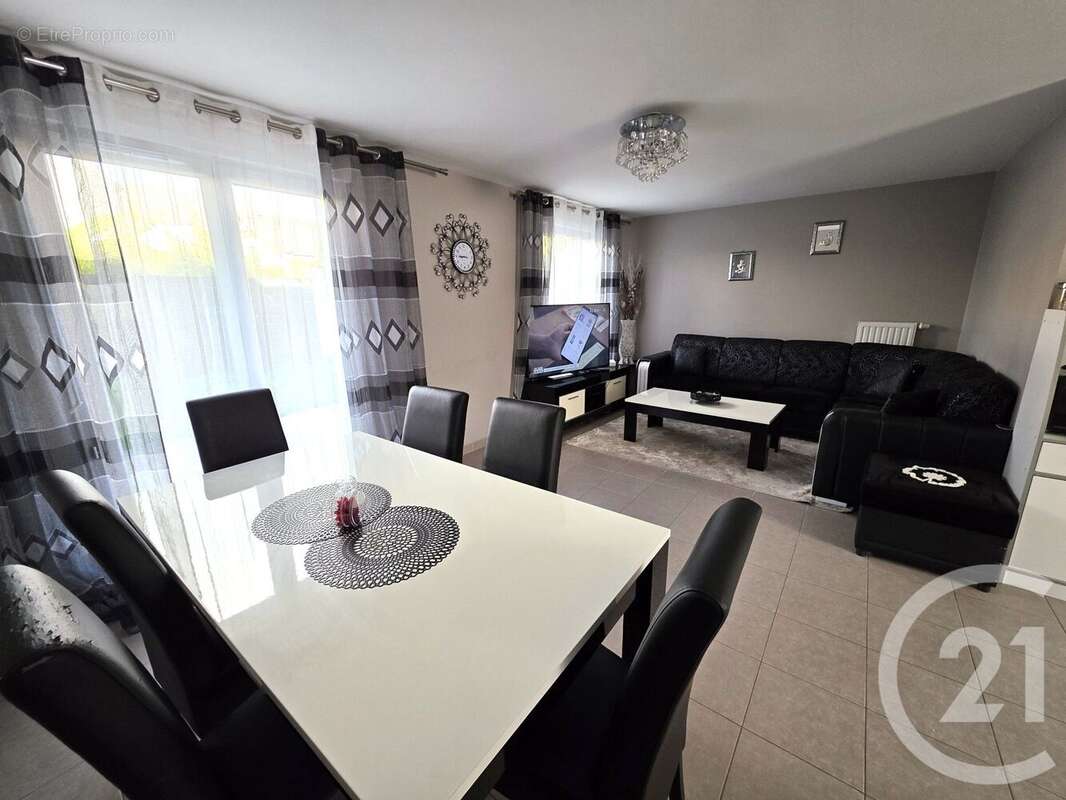 Maison à MARCHEMORET