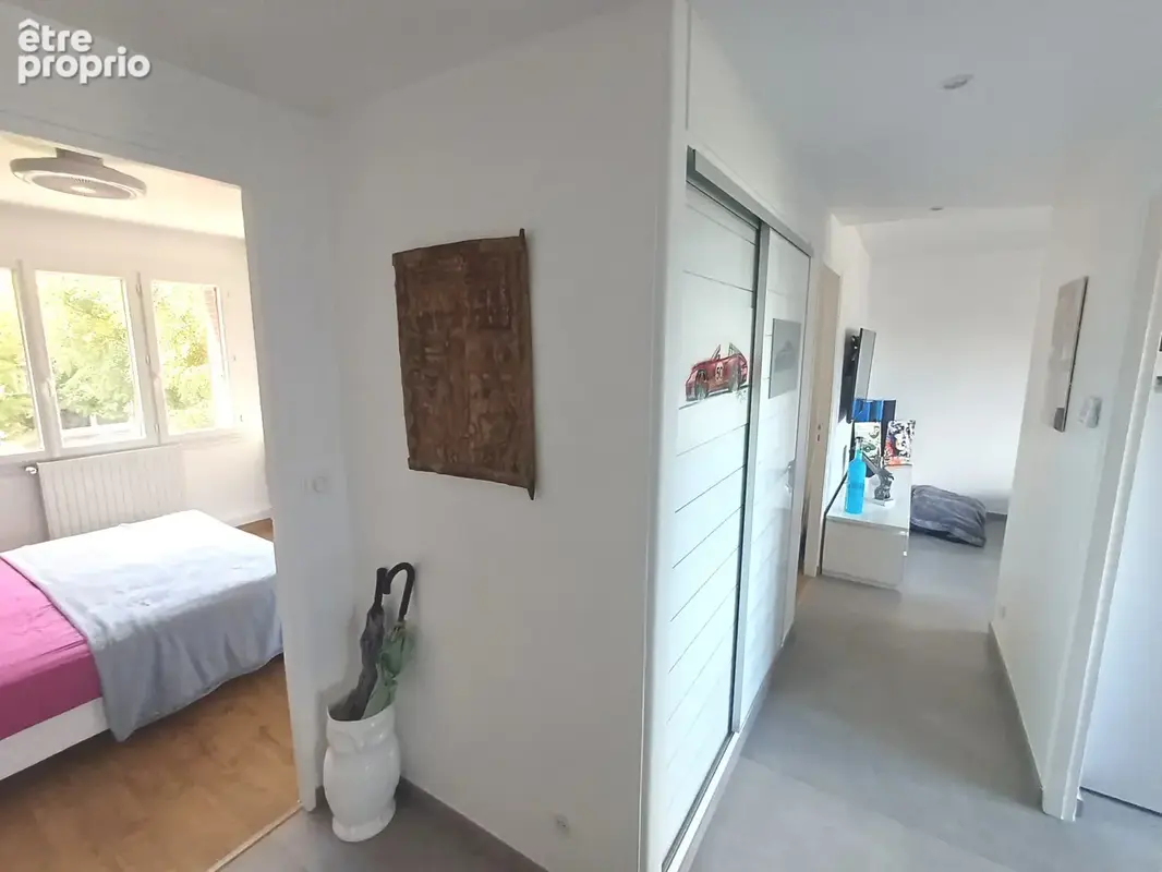 Bel Appartement entièrement rénové avec Garage,Cave et Balcon - photo 11
