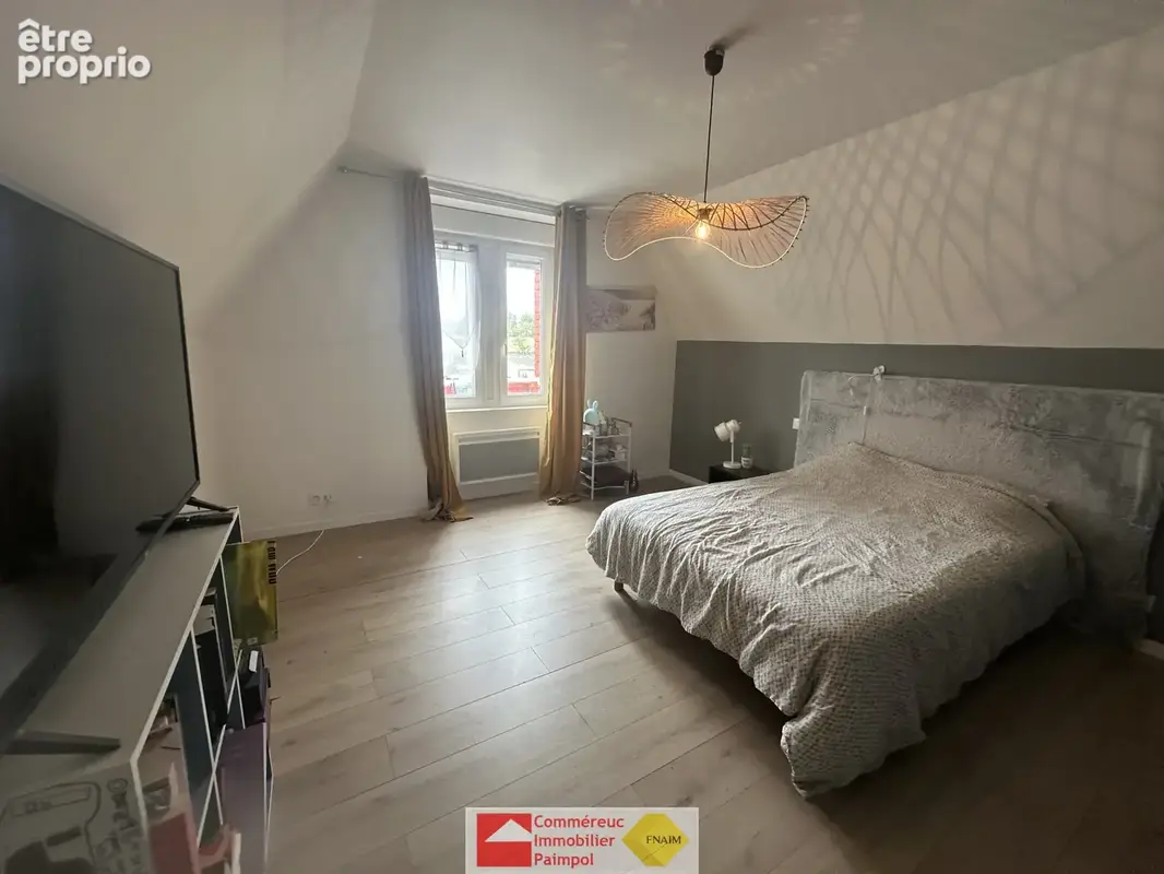 PAIMPOL, en plein centre-ville, maison familiale 6 chambres avec local commercial - photo 10