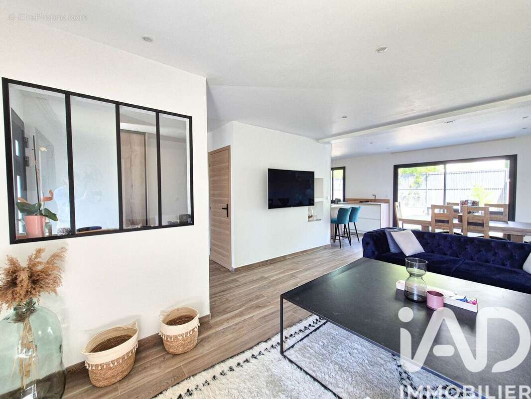 Photo 2 - Maison à HOUDAN