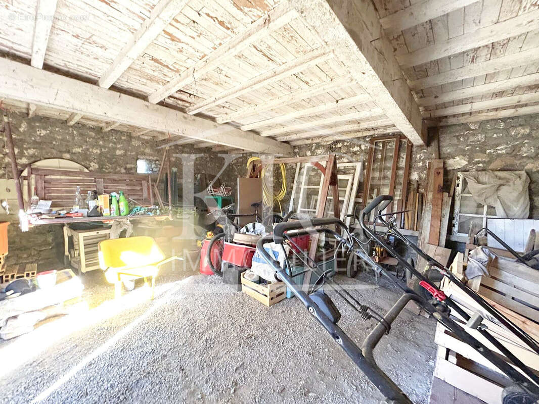 Environs carcassonne - maison vigneronne 153 m2 - garage jardin et bergerie - photo 14