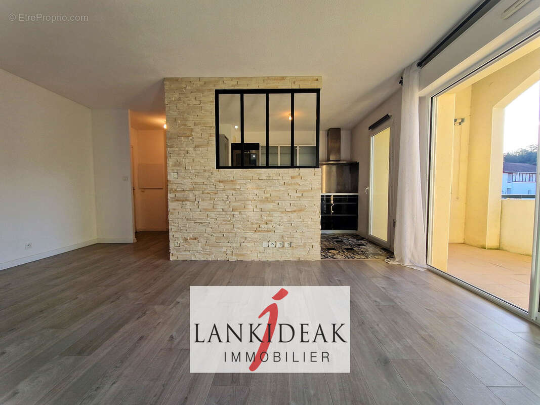 Appartement à USTARITZ