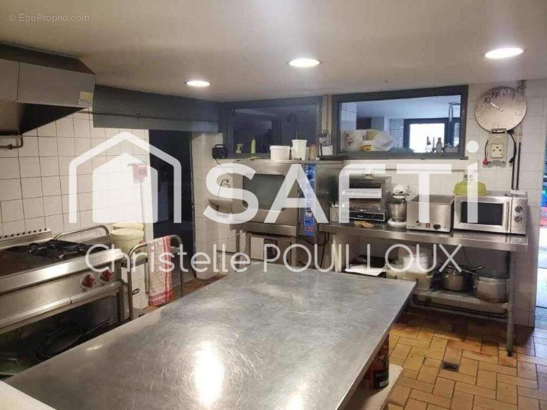 Photo 6 - Commerce à MAGNE