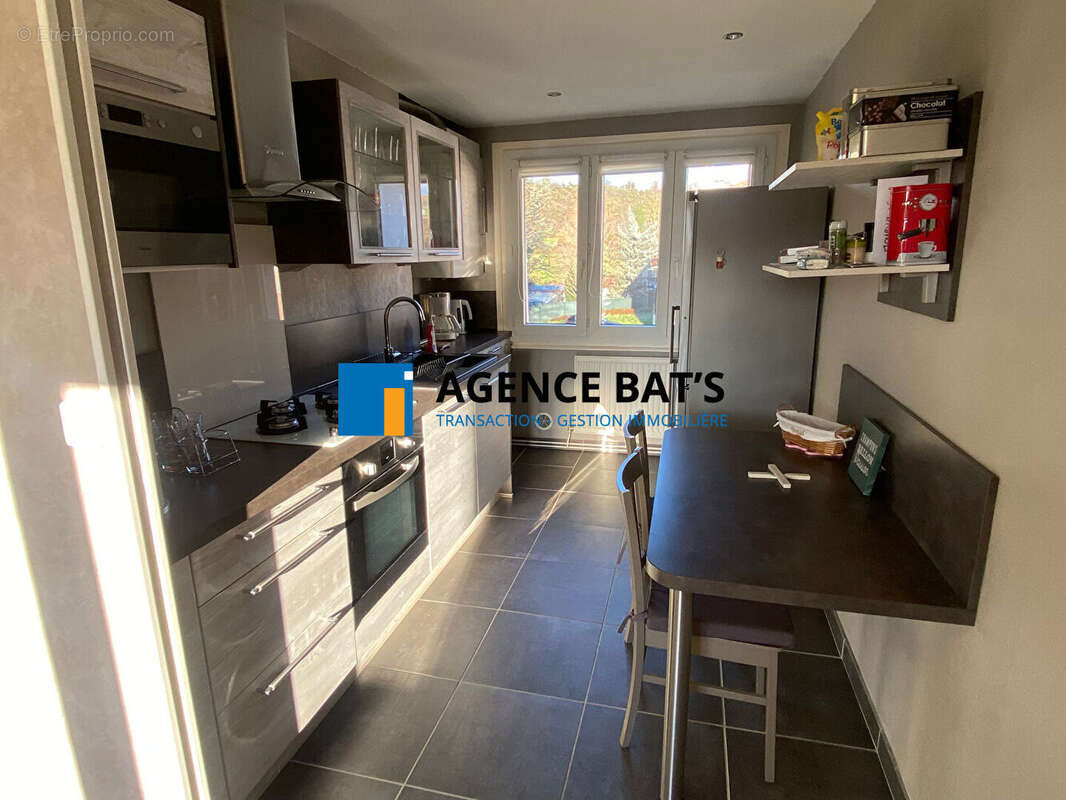 Photo 3 - Appartement à ROCHE-LA-MOLIERE