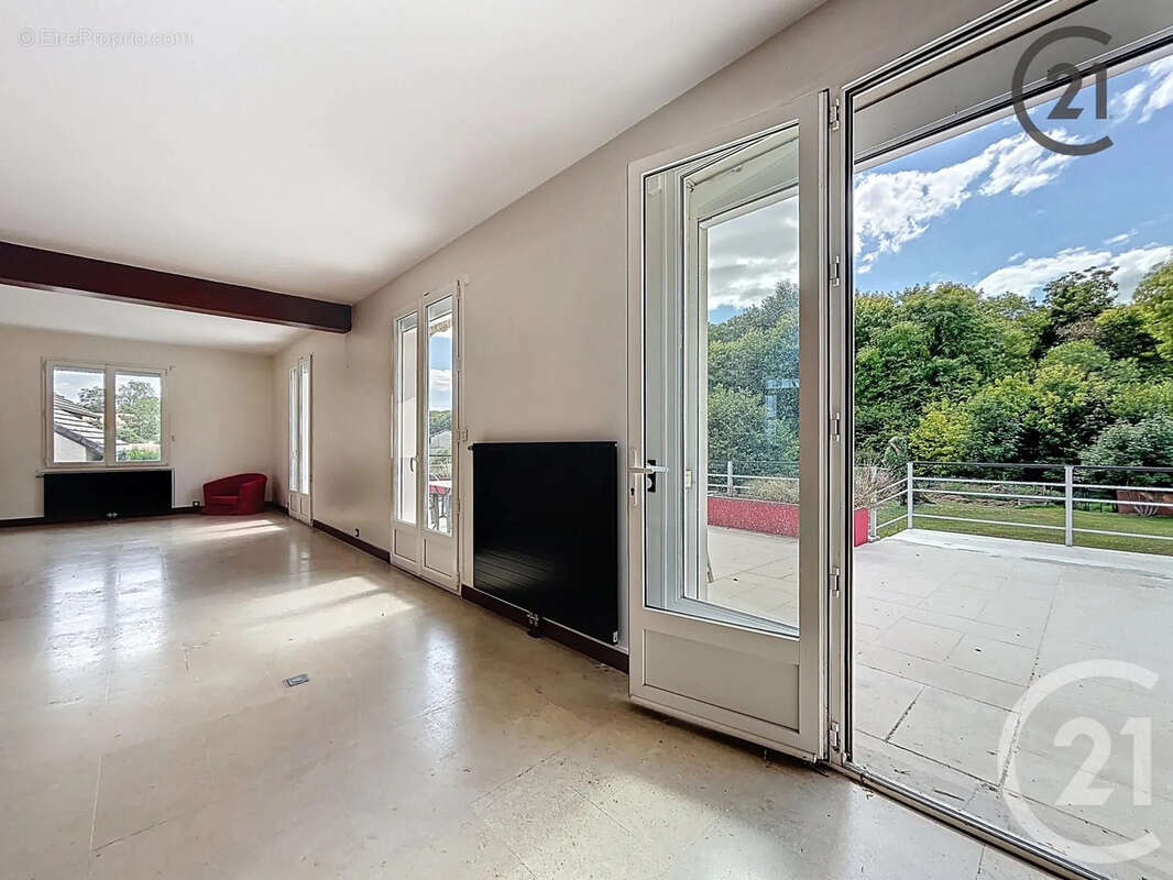 Maison à VAL-DE-VESLE