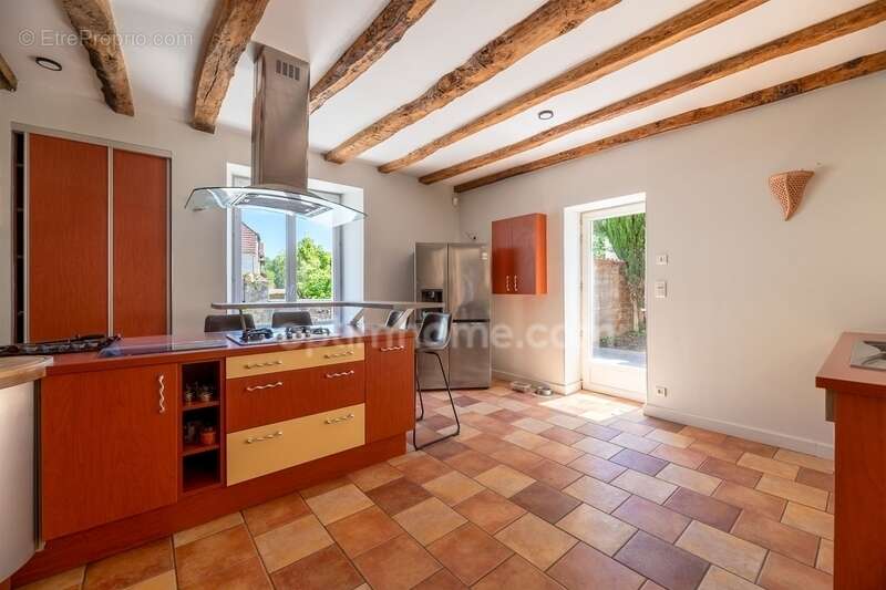 Maison à SAVIGNAC-LES-EGLISES