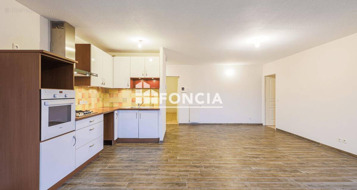 Appartement à RIVES