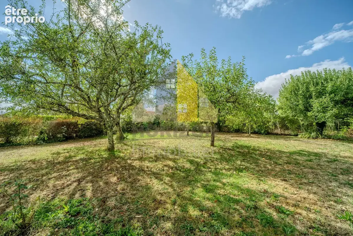 Grande maison familiale sur sous-sol complet, terrain constructible et vue sur les vignes ! - photo 12
