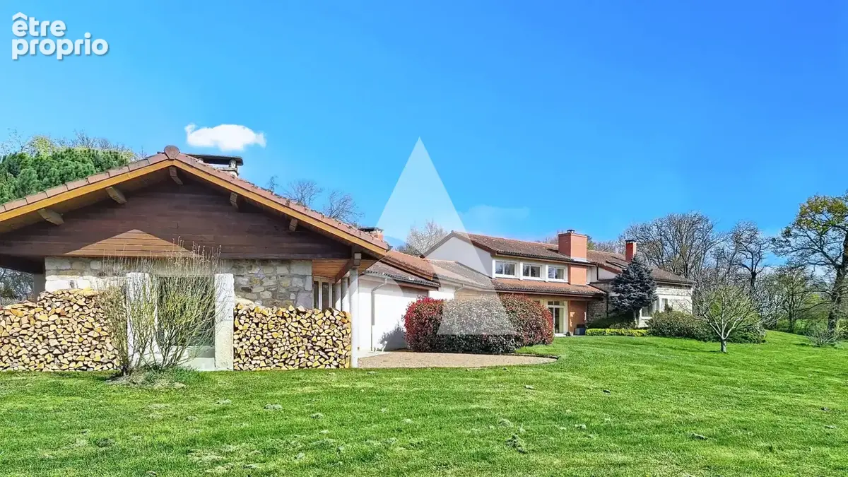 Demeure de prestige à 5 minutes de Montrond-les-Bains de 6 pièce(s) 420 m² - photo 2