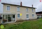 Maison à LA GUERCHE-SUR-L&#039;AUBOIS