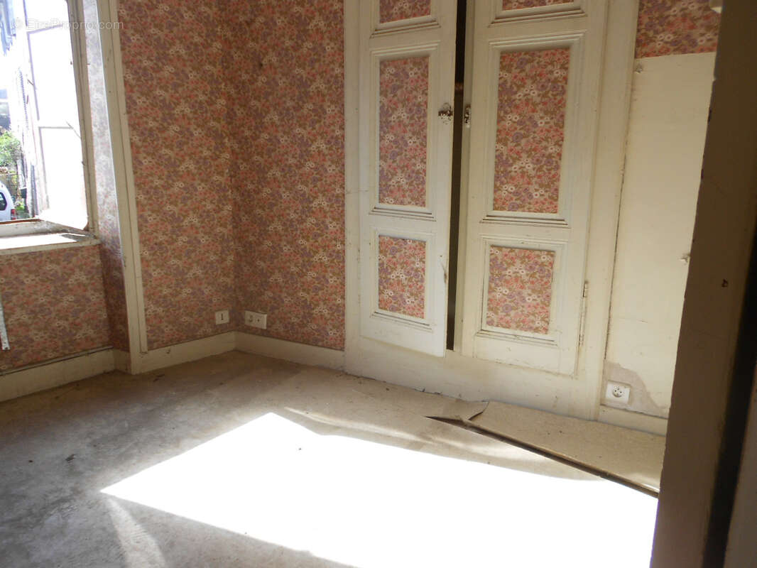 Maison à DORE-L'EGLISE