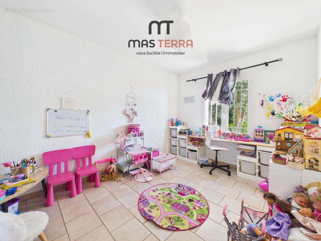 Maison à CHATEAUNEUF-GRASSE