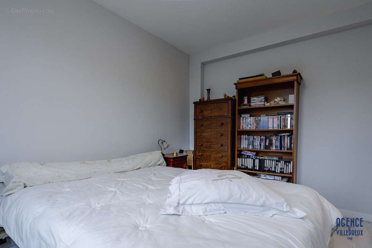 Appartement à LES CLAYES-SOUS-BOIS