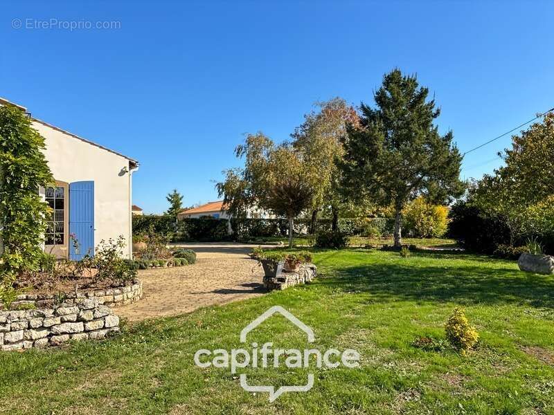 Maison à FONTAINES
