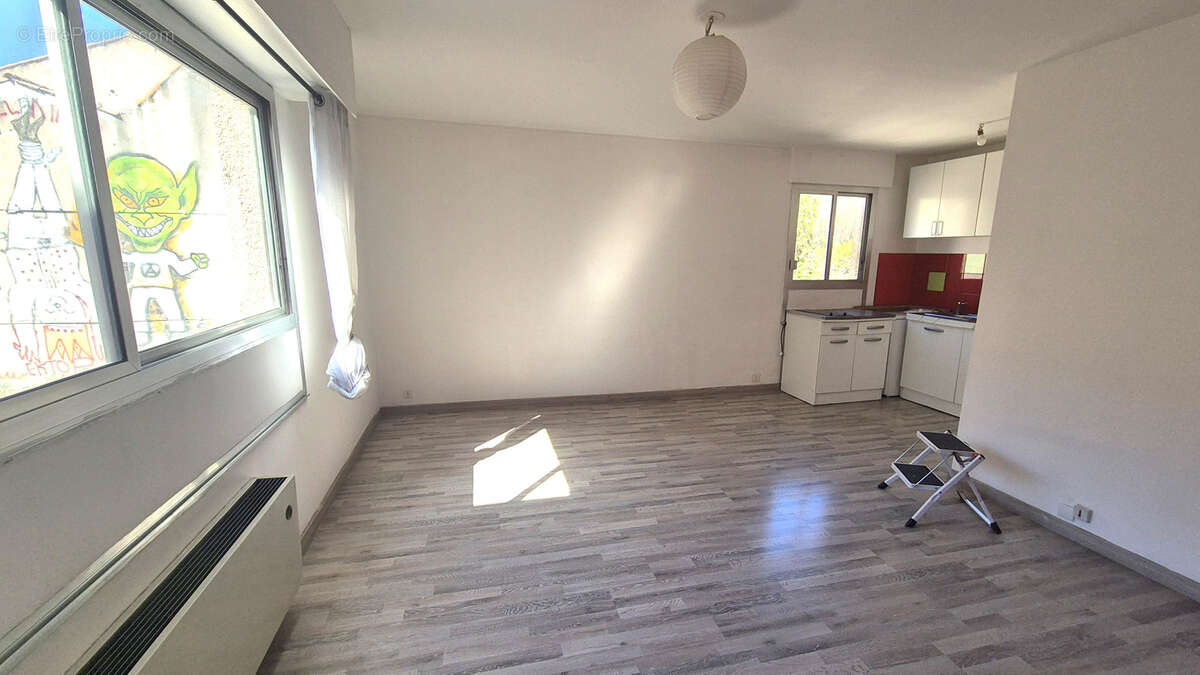 Appartement à MARSEILLE-6E