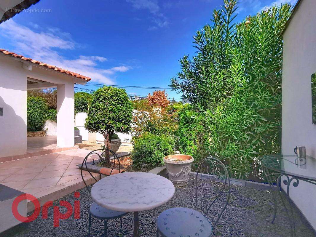 Maison à LA CADIERE-D&#039;AZUR