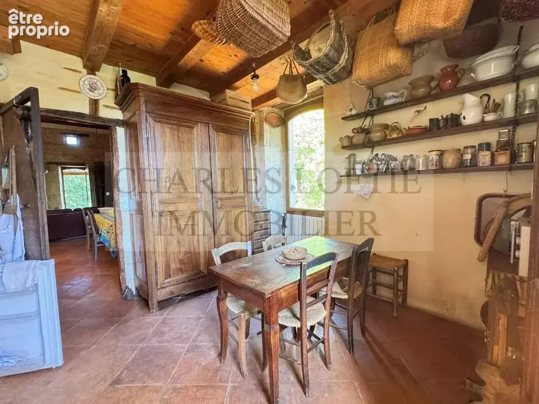 Ensemble immobilier en pierre avec 15 ha de terrain. - photo 7