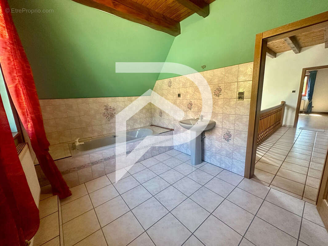 Maison KATZENTHAL 6 pièce(s) 160m² - photo 11