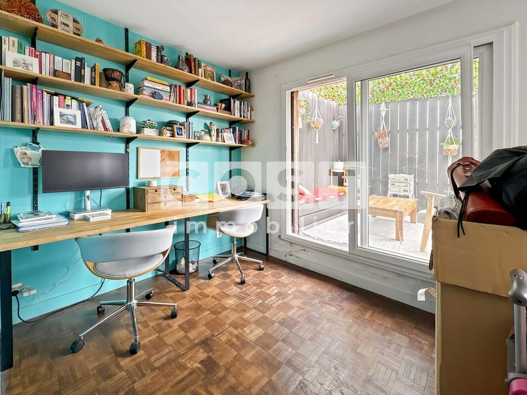 Appartement à COURBEVOIE