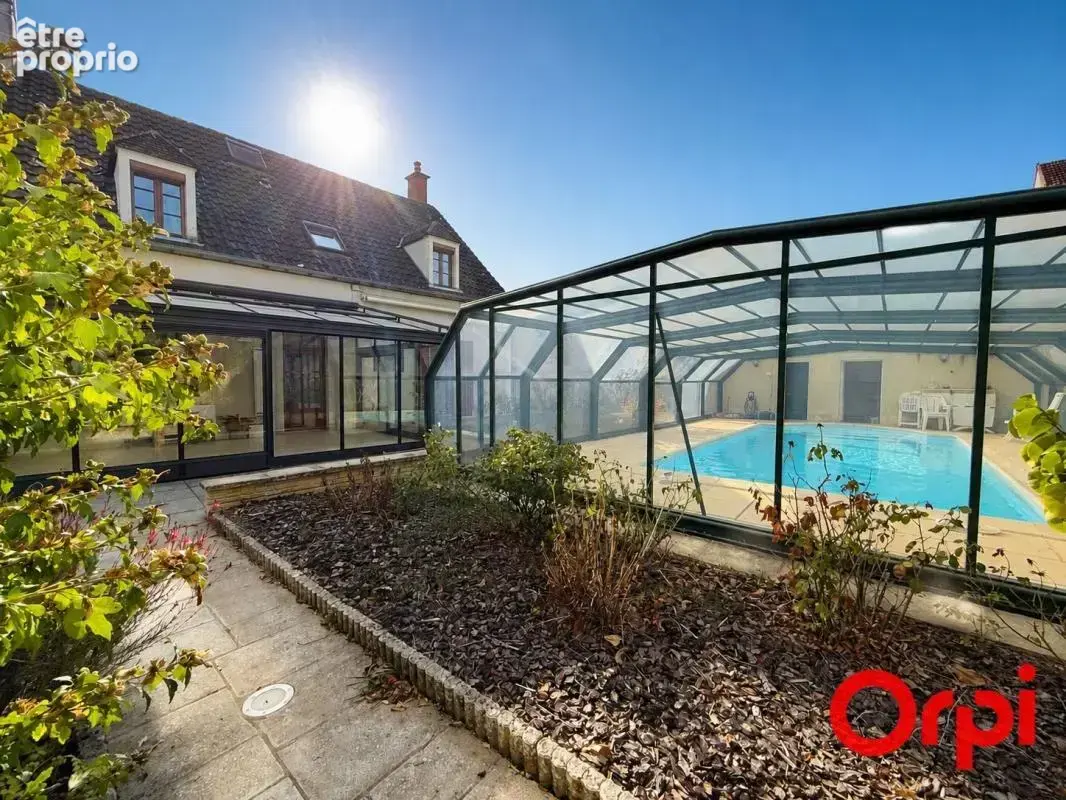 Photo Maison à Saint-Amand-Montrond au prix de 199 800€
