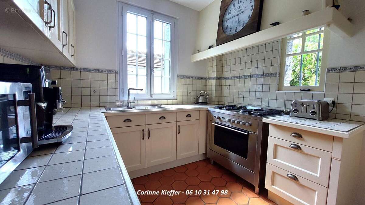 Maison à FREPILLON