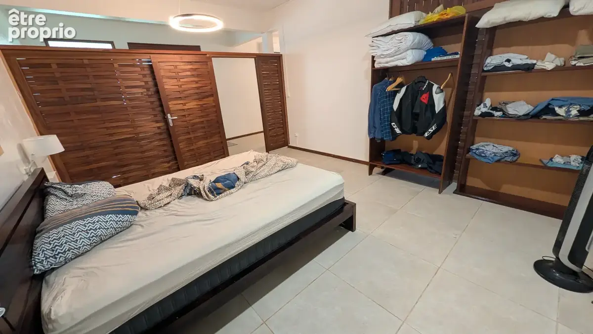 Exceptionnel à Cayenne Bourda : Villa d’architecte avec vue mer panoramique et fort rendement locatif - photo 7