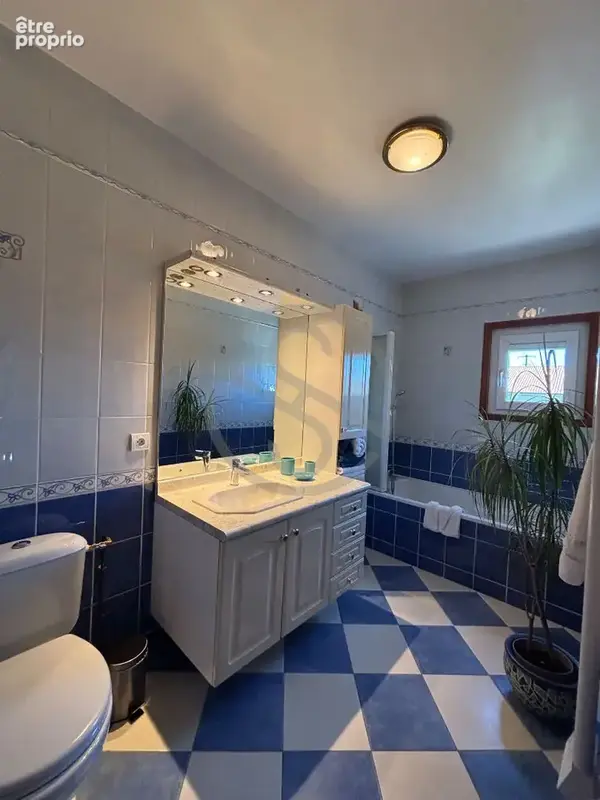 Villa Saint Cyr 1436 m2 - photo 12