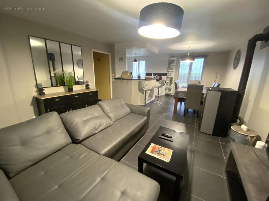 Maison 75 m² à Amfreville-La-Campagne  - photo 4